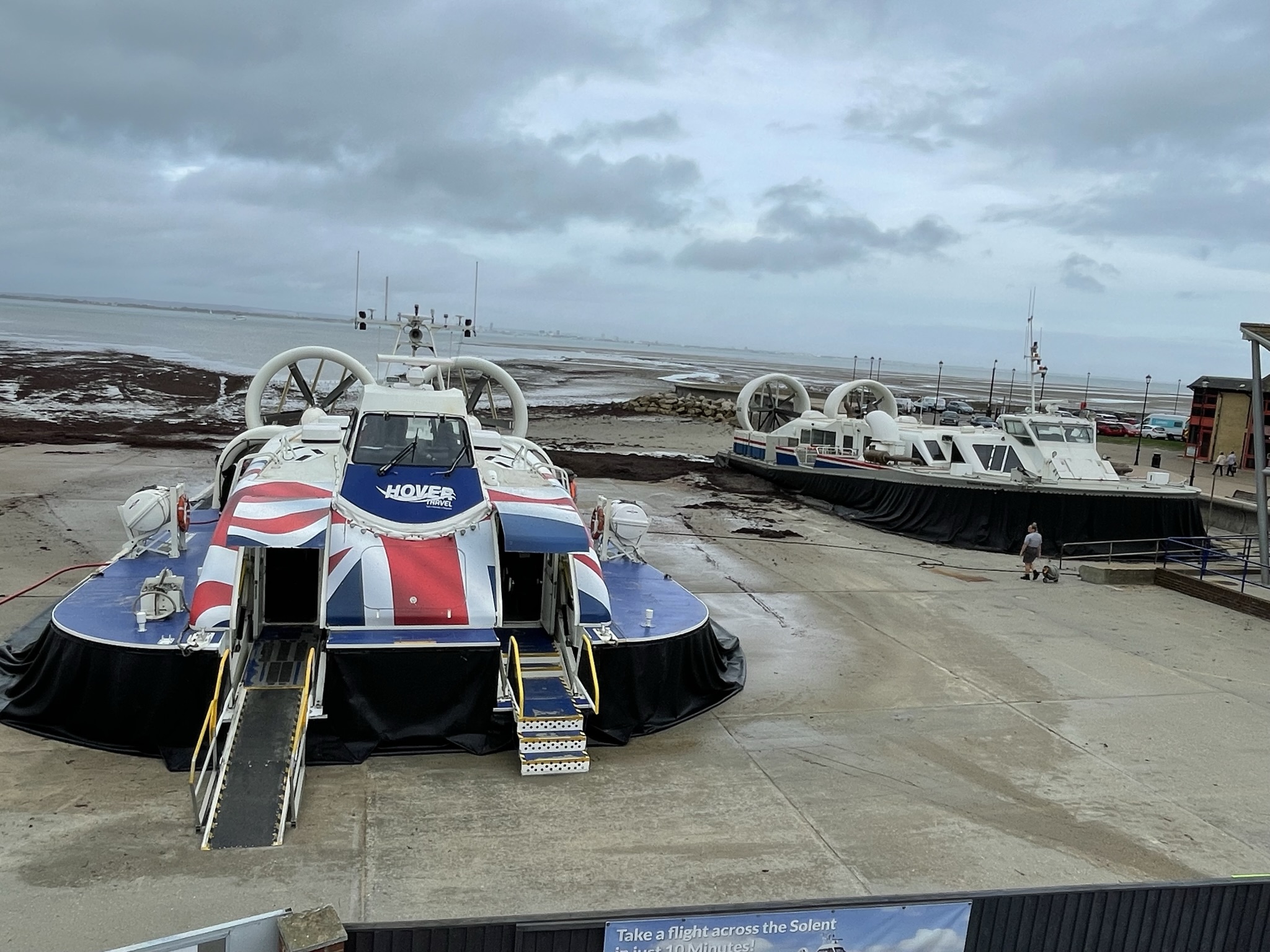 hovercraft gosport portsmouth isle of wight day out hovercraft gosport portsmouth isle of wight day out